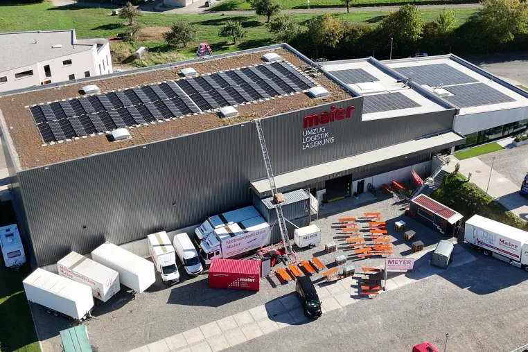 Rund 600 Besucher beim Tag der offenen Tür am neuen Firmensitz der Möbelspedition Maier in Überlingen Bild: Rund 600 Besucher beim Tag der offenen Tür am neuen Firmensitz der Möbelspedition Maier in Überlingen