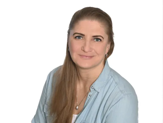 Bild: Eine weitere Lebenshelferin kümmert sich um Senioren in Berlin: Katja Wilken bietet Hilfe im Alltag