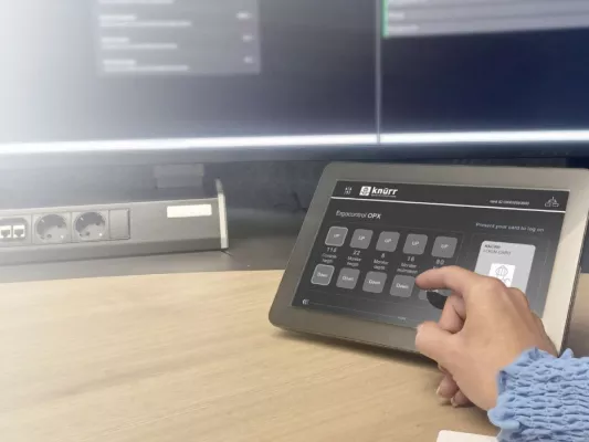 Knürr Ergocontrol OPX: Intelligente Technologie für hochmoderne Kontrollraum-Arbeitsplätze Bild: Knürr Ergocontrol OPX: Intelligente Technologie für hochmoderne Kontrollraum-Arbeitsplätze
