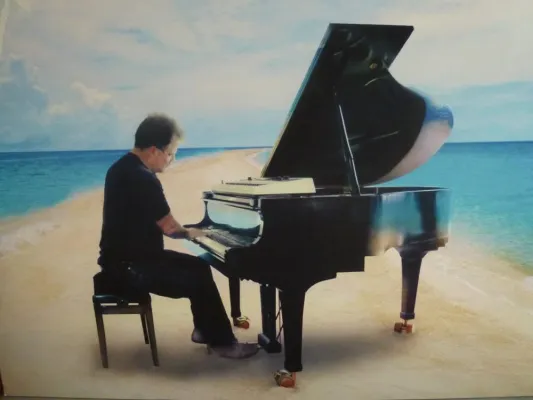 Uwe Gronau gewinnt zwei internationale Musik-Preise Bild: Uwe Gronau gewinnt zwei internationale Musik-Preise