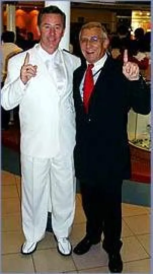 Silvester Graf mit Tom Mower