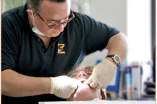 Hilfe bei CMD in Reutlingen durch Dr. medic stom. Zawadzki Bild: Hilfe bei CMD in Reutlingen durch Dr. medic stom. Zawadzki