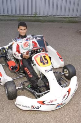 Dynamisches Duo - MAG fördert Nachwuchs-Schumi Bild: Dynamisches Duo - MAG fördert Nachwuchs-Schumi