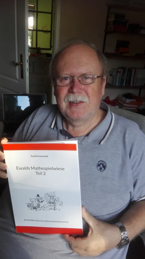 Der Autor und sein neu erschienenes Buch