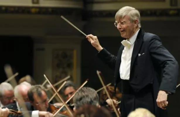 Herbert Blomstedt gastiert in der Dresdner Semperoper Bild: Herbert Blomstedt gastiert in der Dresdner Semperoper