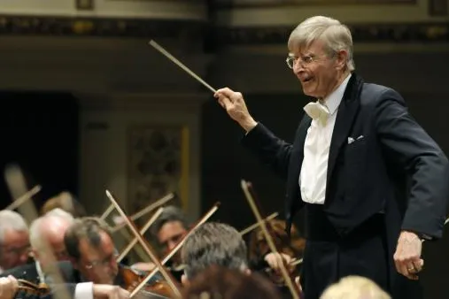 Herbert Blomstedt gastiert in der Dresdner Semperoper Bild: Herbert Blomstedt gastiert in der Dresdner Semperoper