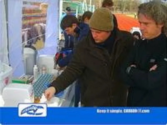 Bild: Carboo4U bei der Leistungsdiagnostik zur Vorbereitung auf den METRO Group Marathon Düsseldorf 2010 vor Ort