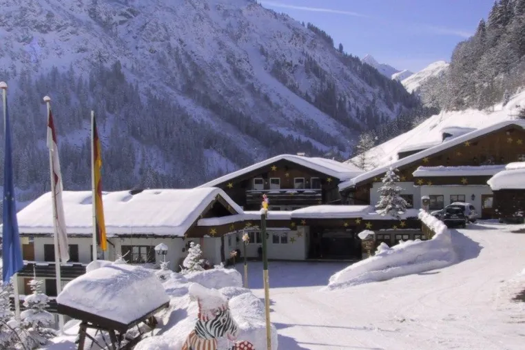 Kurz und gut: Start in den Winter - Ski und Wellness im Hotel Rosenhof Bild: Kurz und gut: Start in den Winter - Ski und Wellness im Hotel Rosenhof