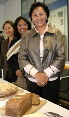 Besuch der Präsidentingattin der Republik Madagaskar bei Märkisches Landbrot Bild: Besuch der Präsidentingattin der Republik Madagaskar bei Märkisches Landbrot