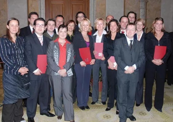 Bild: Abschlussfeier des Immo-Universitätslehrgangs an der TU Wien