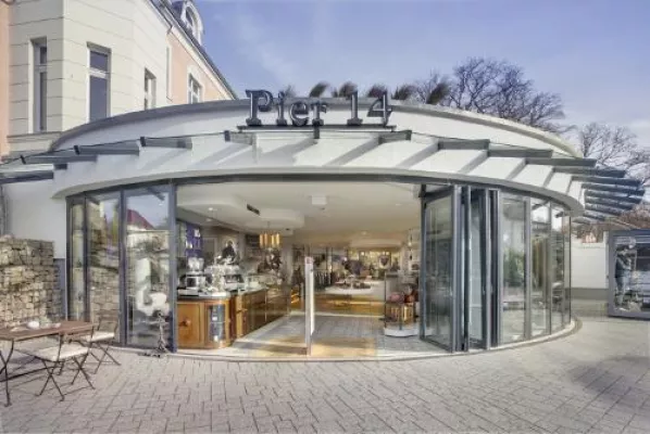 Bild: "Store oft he Year“ Pier 14 modernisiert mit Futura