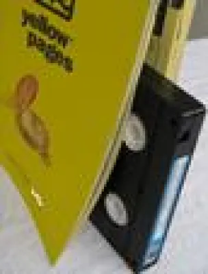 Bild: Video mit Telefonbuch gekreuzt - Plattform für Kreative gelbevideos.com