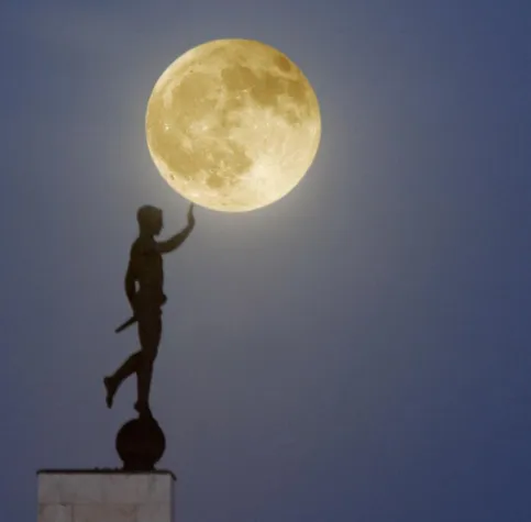 Bild: Zauberhafte Stimmung beim Fotospaziergang in Münster zur Blauen Stunde und Nachtfotografie