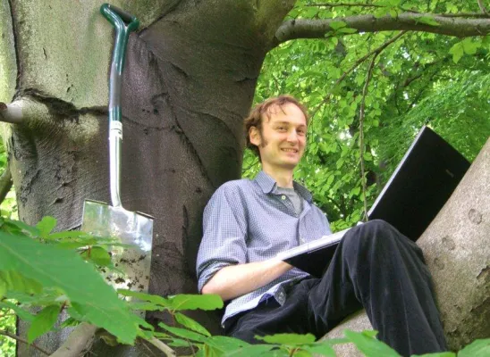 Deine Hände gegen den Klimawandel - WikiWoods sucht Freiwillige für Baumpflanzaktion im Biesenthaler Becken Bild: Deine Hände gegen den Klimawandel - WikiWoods sucht Freiwillige für Baumpflanzaktion im Biesenthaler Becken