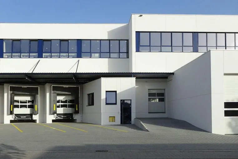 Kramski investiert 11 Millionen in Logistikzentrum - Feierliche Eröffnung am 12. September 2014 Bild: Kramski investiert 11 Millionen in Logistikzentrum - Feierliche Eröffnung am 12. September 2014