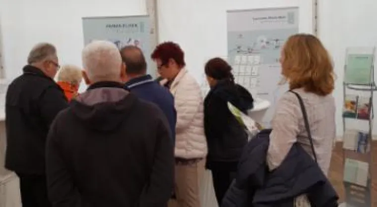 Bild: Gesundheitsmesse Weiterstadt: Am Stand der Fachärzte Rhein-Main blieb keine Frage offen