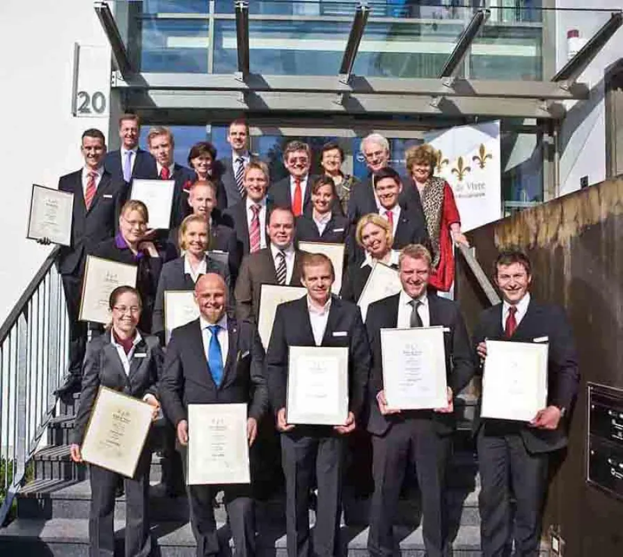 Teilnehmer und Jury Preis für Grosse Gastlichkeit 2010_Copyright: Foto: Mueller-Sieslak