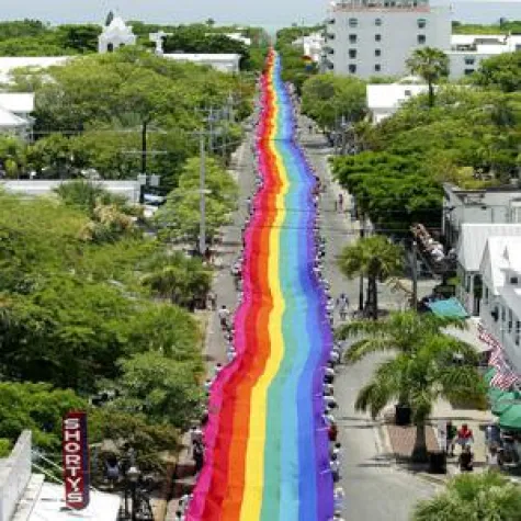 One Human Family - Florida Keys & Key West gedenken Schöpfer der Regenbogenfahne Bild: One Human Family - Florida Keys & Key West gedenken Schöpfer der Regenbogenfahne