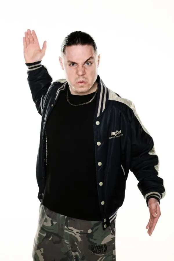 BUDDY OGÜN am 12.01.11 live im SAALBAU WITTEN