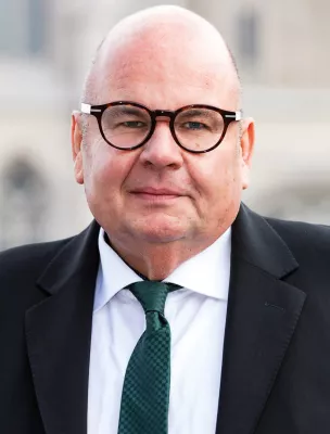 Bild: Alberto Mattle über Vertical Village – Zukunft oder schon Realität?