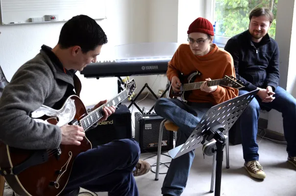 Münchner Berufsfachschule für Rock, Pop und Jazz stellt sich vor Bild: Münchner Berufsfachschule für Rock, Pop und Jazz stellt sich vor