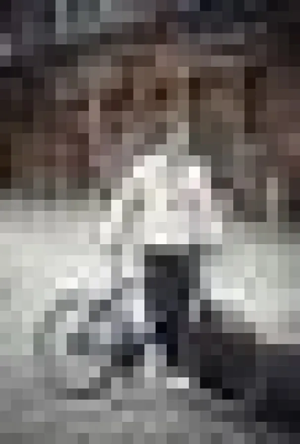 Männer, die Radfahren, sind autonom und haben ihr Leben im Griff.