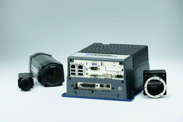 Bild: NI gibt Markteinführung eines neuen Embedded Vision System für die automatisierte optische Prüfung bekannt