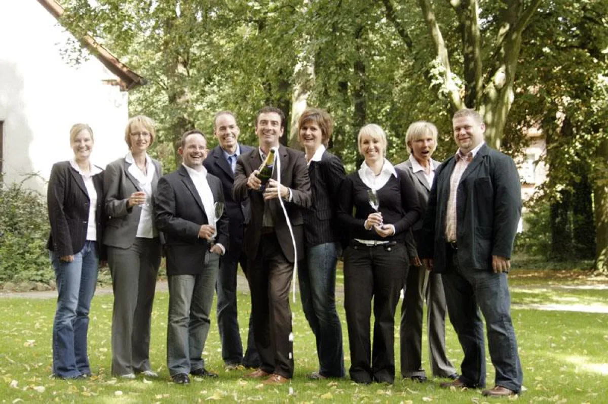 CHD Expert / Marktplatz Hotel GmbH: 10 Jahre erfolgreich - Neue Jobs in Scheessel