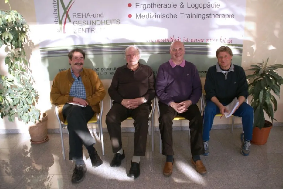 Dr. Thomas Krähe, Dr. Manfred von Raven, Dr. Albert Lahme, Facharzt für Allgemeinmedizin und Sportmedizin Dr. Norbert Zwicker.