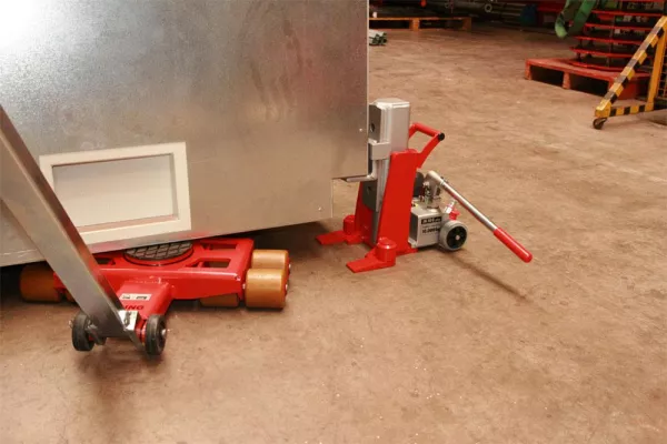 Bild: JUNG – Schwere Lasten sicher Heben und Bewegen