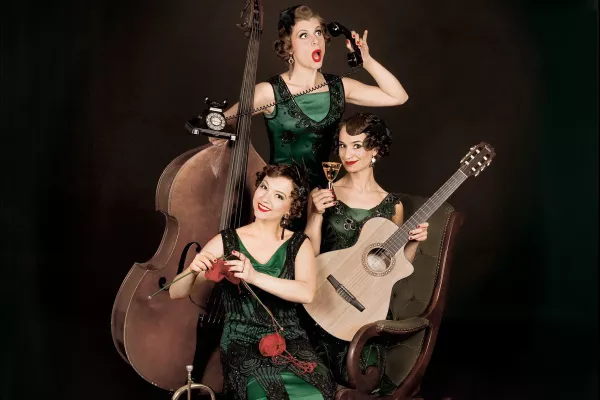 Falsche Wimpern, echte Musik: ZUCCHINI SISTAZ live! Bild: Falsche Wimpern, echte Musik: ZUCCHINI SISTAZ live!