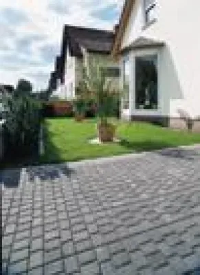 Bild: Ökologisch und funktional - Das Pflastersystem Drainora