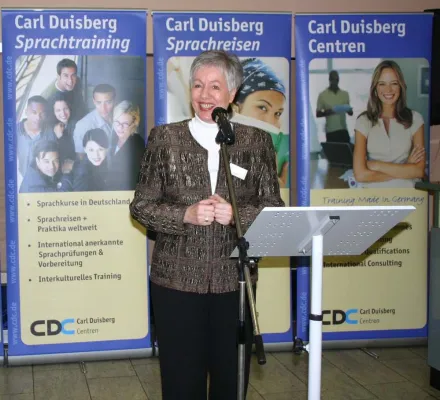 Bild: Open University eröffnet in Köln neues Studienzentrum