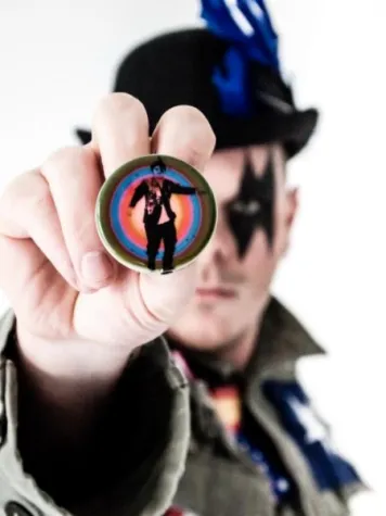 Bild: Der König tanzt geht neue Vermarktungswege