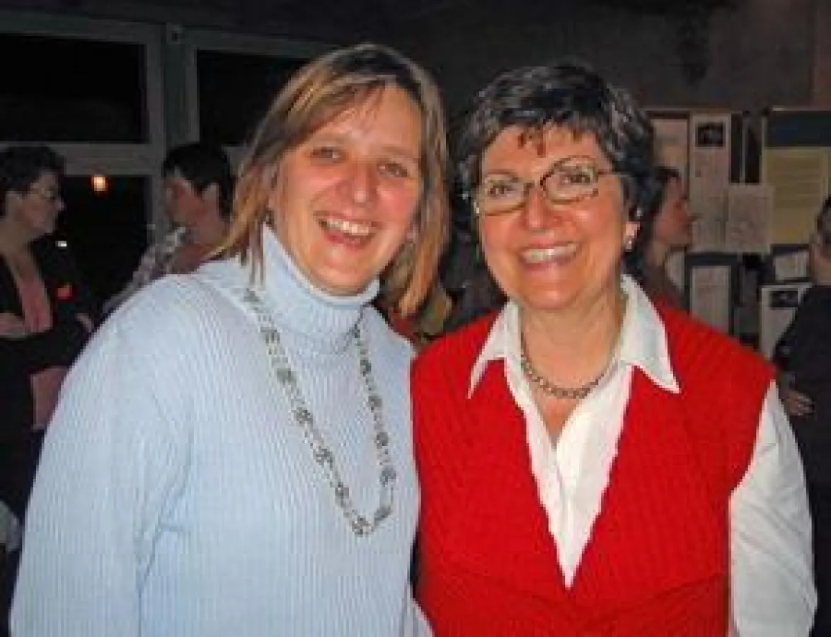 Steuerexpertin Petra Grabowski (links) und die Farb- und Imageberaterin Sonya Radzeweit.