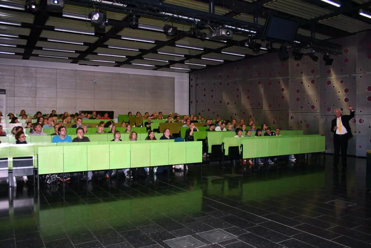 Matthias Köhler, wissenschaftlicher Leiter der OCCASIO Akademie für Ruhestandsplanung Reutlingen, referierte an der HS Harz.