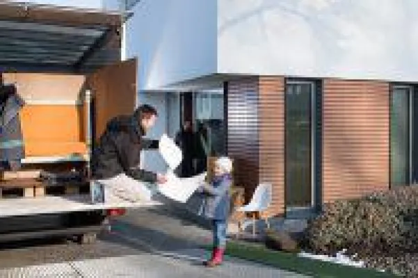 Lagerung beginnt vor der Haustür: Extraraum als komfortabler Stauraum Bild: Lagerung beginnt vor der Haustür: Extraraum als komfortabler Stauraum