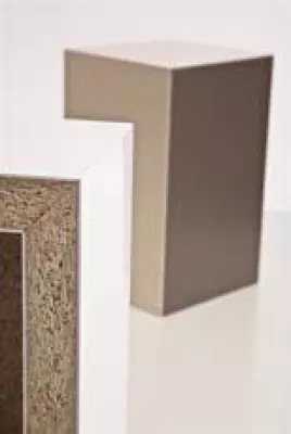 Bild: Fugenlose Optik garantiert – HPL-SolidColor in neun Farben erhältlich