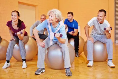 Bild: Rehasport im Therapie- & Trainingszentrum Baumann in Poing bei München