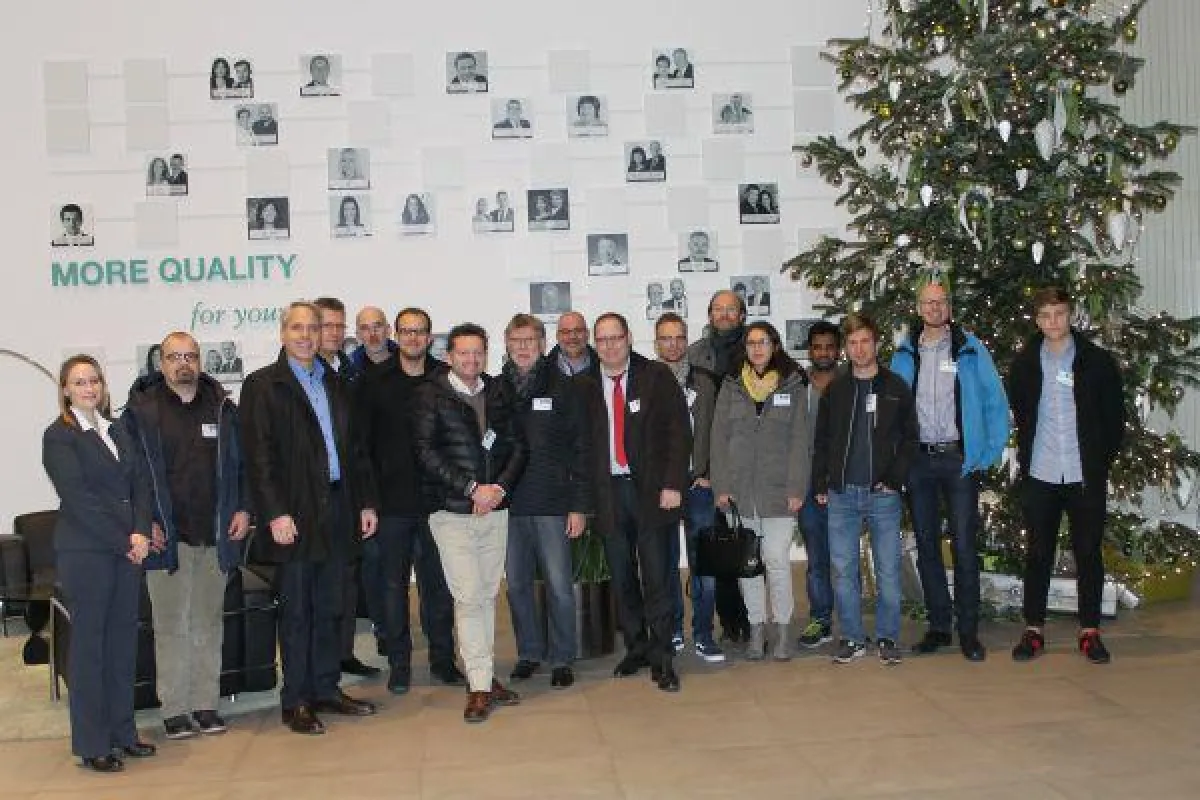 Hinter die Kulissen geblickt: Die Teilnehmer des Logistik-Clubs zu Besuch bei LR Health & Beauty Sys