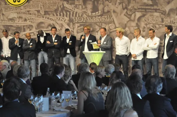 BVB und EVONIK - Mit Leidenschaft in die neue Saison Bild: BVB und EVONIK - Mit Leidenschaft in die neue Saison