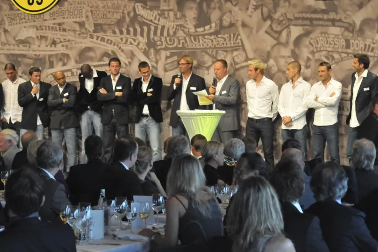 Bild: BVB und EVONIK - Mit Leidenschaft in die neue Saison