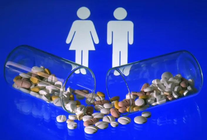 Bild: Do we need separate his and hers medicine cabinets?