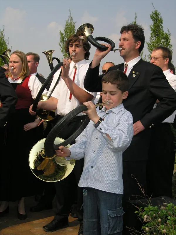 Ein Programmpunkt des Landesjägertages 2009 ist der Pokalwettbewerb im Jagdhornblasen. Die Pflege der jagdlichen Tradition erfreut sich großer Beliebtheit - bei jung und alt.
