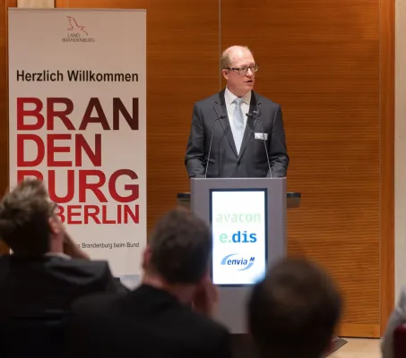 Bild: Energiewende: E.DIS diskutiert Bedeutung der Stromnetze in Brandenburg und Mecklenburg-Vorpommern