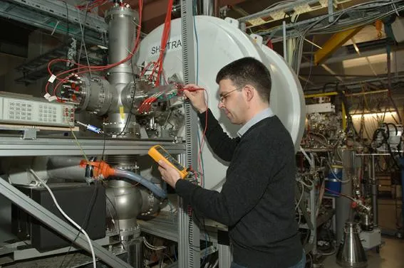 Bild: Erfolgreiche Suche nach Atomkernen, mit denen Neutrinos erforscht werden können