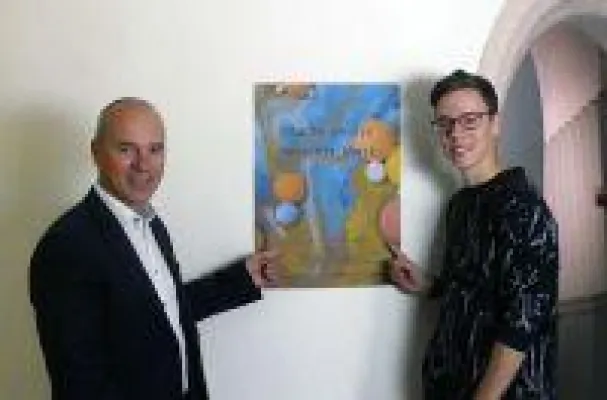 Bild: Personalberater Hans Ulrich Gruber unterstützt Filmprojekt "Glaube an die Menschlichkeit"