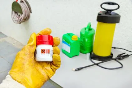 Bild: Erschreckendes Umfrageergebnis: Warum 50% der Naturliebhaber im Garten nicht auf Chemieeinsatz verzichten