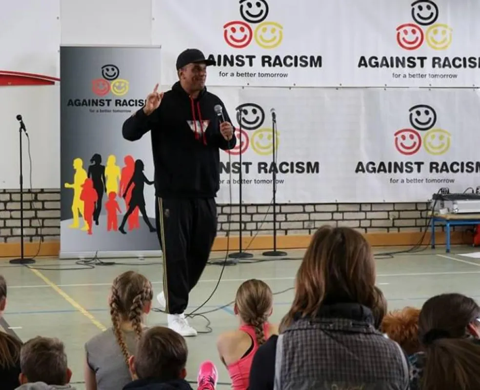 Martin Rietsch alias 2schneidig engagiert sich bei den Internationalen Wochen gegen Rassismus