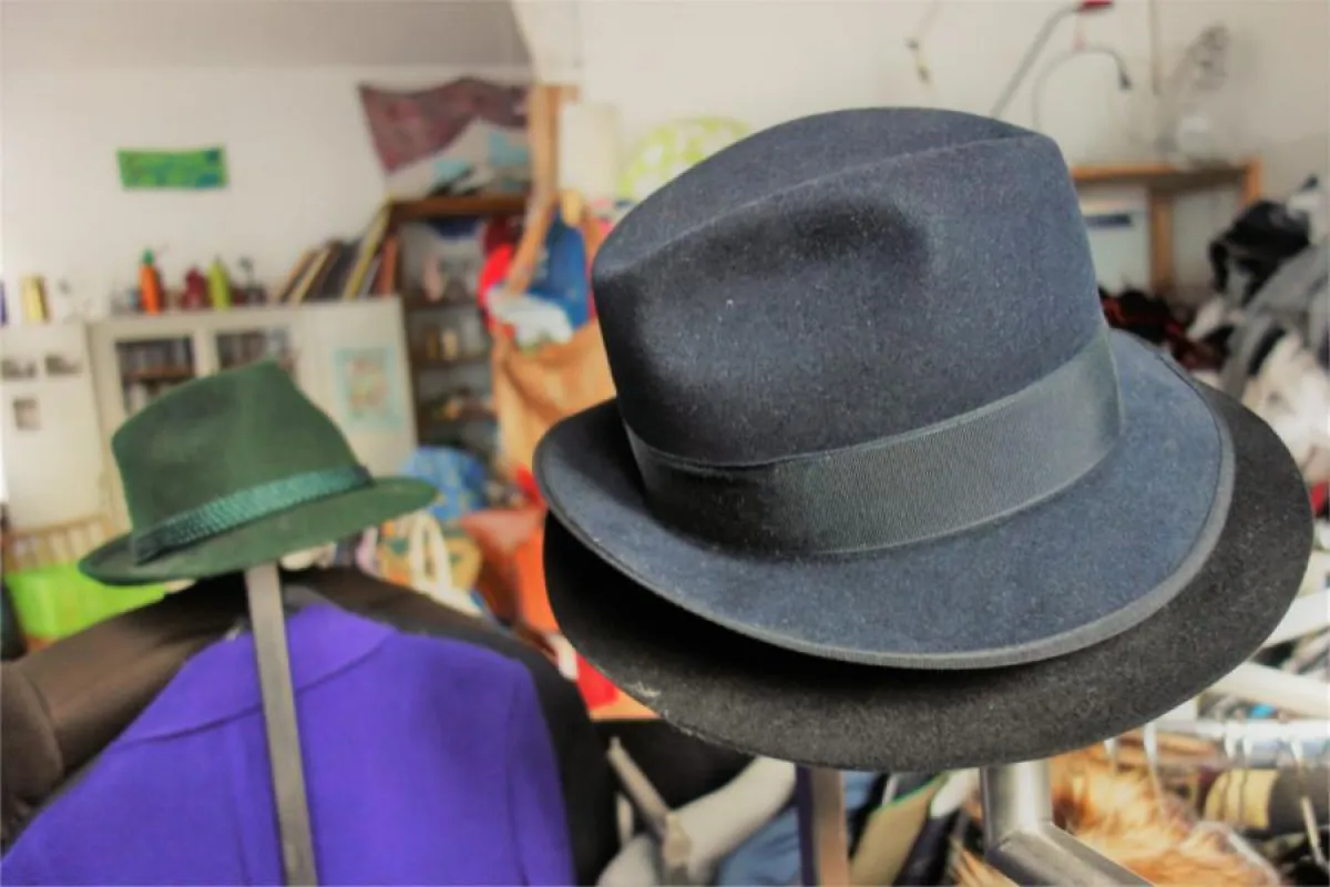 Hüte im Umonstladen 